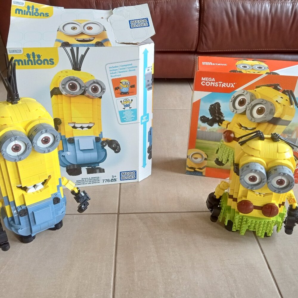 GIANT MINIONS MEGABLOKS - FREE SHIPPING